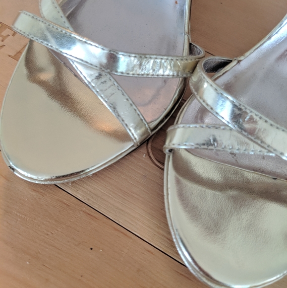 SOLD⚫Michael Antonio gold sandal 8.5 - Picture 3 of 9